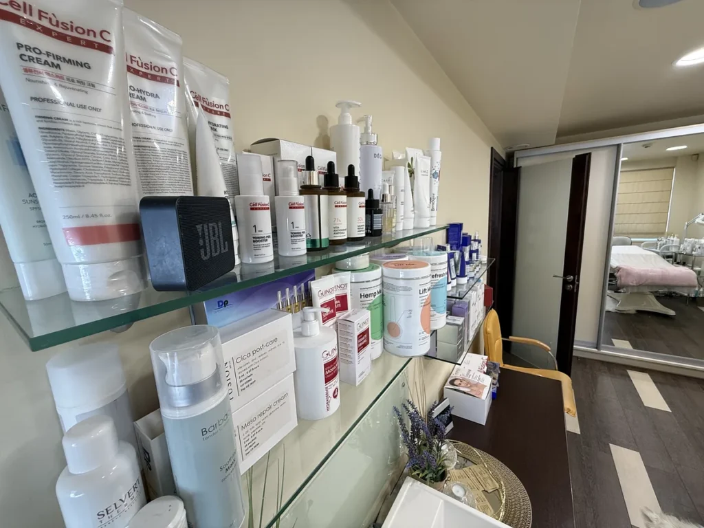 Kosmetologijos Paslaugos 12 Kosmetologijos procedūroms naudojamos priemonės Elegansuus grožio salone Vilkaviškyje